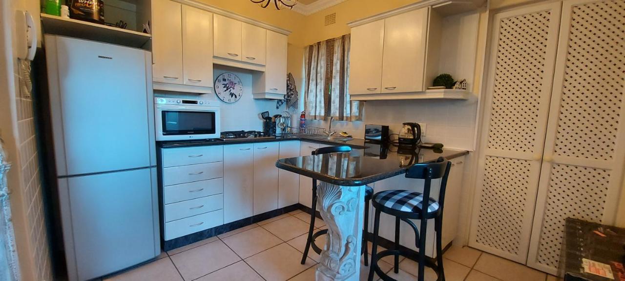 Roosboom Guest Apartments Somerset West Buitenkant foto