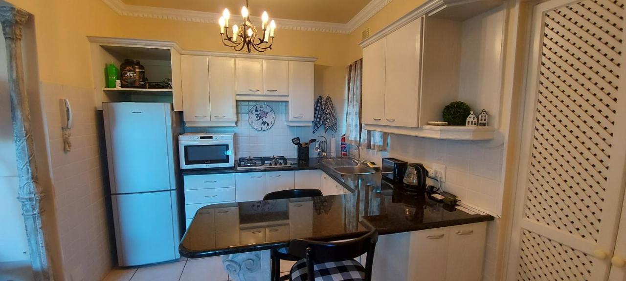 Roosboom Guest Apartments Somerset West Buitenkant foto