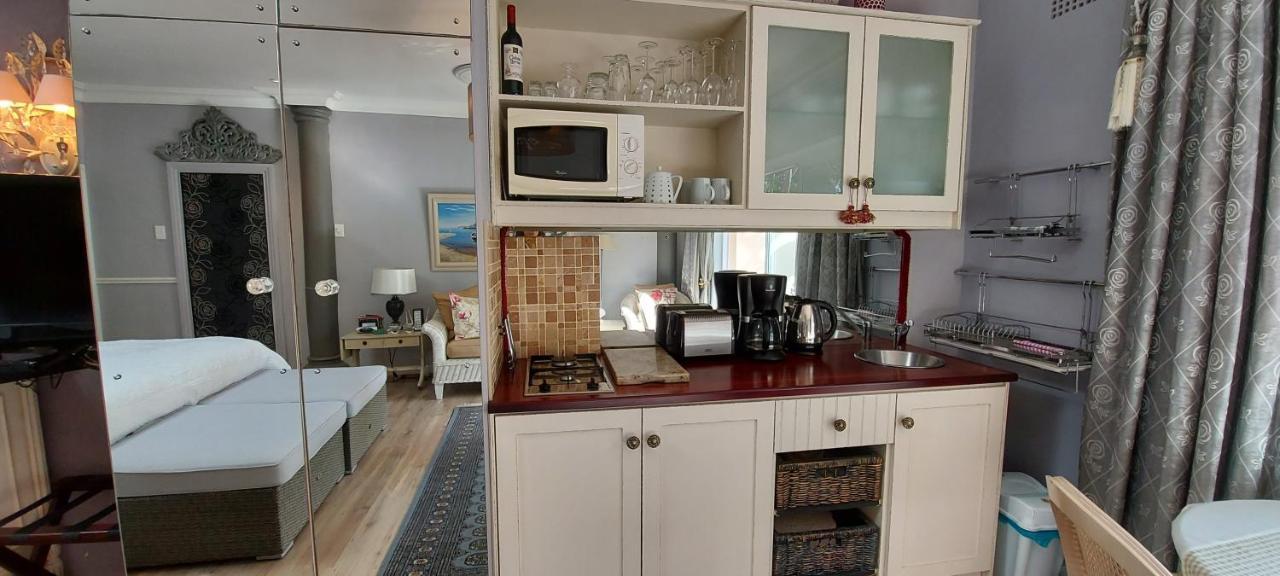 Roosboom Guest Apartments Somerset West Buitenkant foto